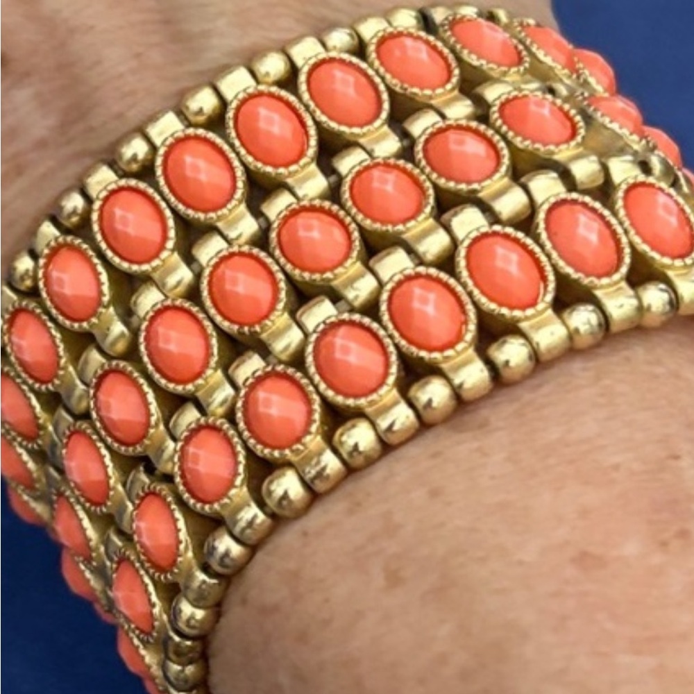 Gorgeous metal with Pavestone stretch bracelet, brass tone